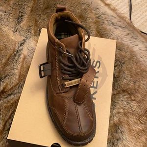 Dockers Men’s leather boots